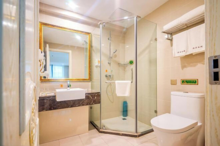 Bathroom 5, Langman Xicheng Hotel, Harbin