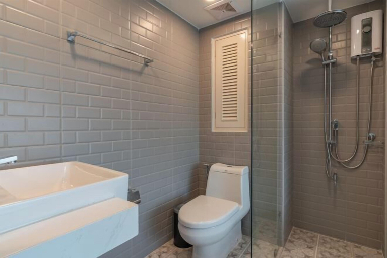 Bathroom 4, Momo Hotel, Muang Chiang Mai