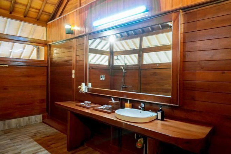 Bathroom 4, Leebong Island Resort, Belitung