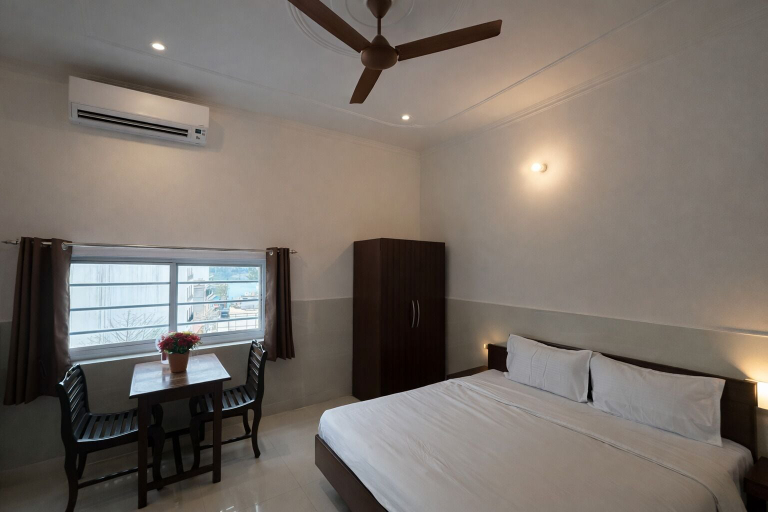 Room 5, Hotel Govind Palace Near Ganga, Garhwal
