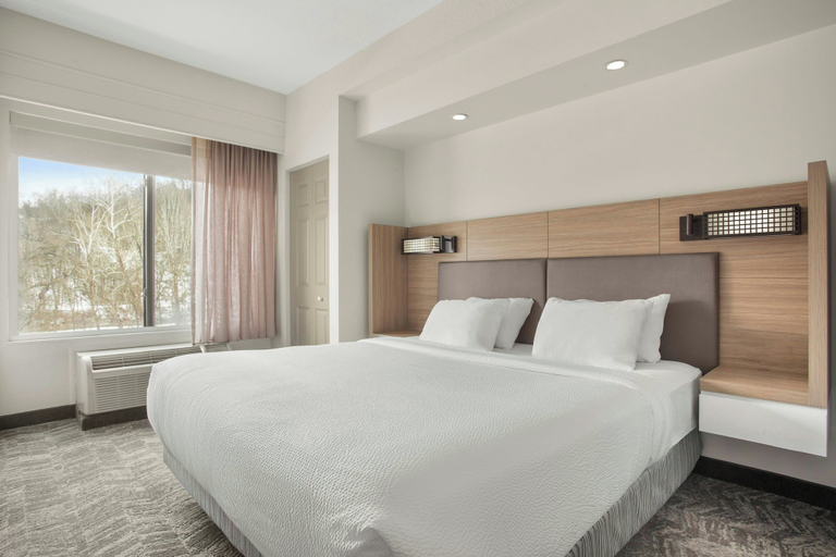 Bedroom 2, Springhill Suites by Marriott Morgantown, Monongalia