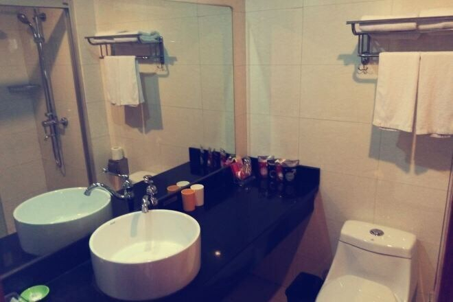 Bathroom, Wanhao Hotel, Ningbo