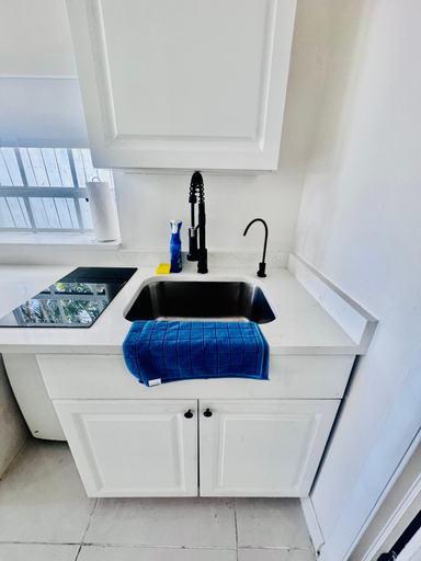 Others 2, Modern Home - Termpurpedic Queen bed, Laundry, Free Parkging, EV Tesla, Broward
