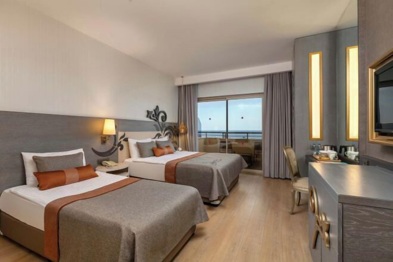 Bedroom 3, Kirman Belazur Resort & Spa, Serik