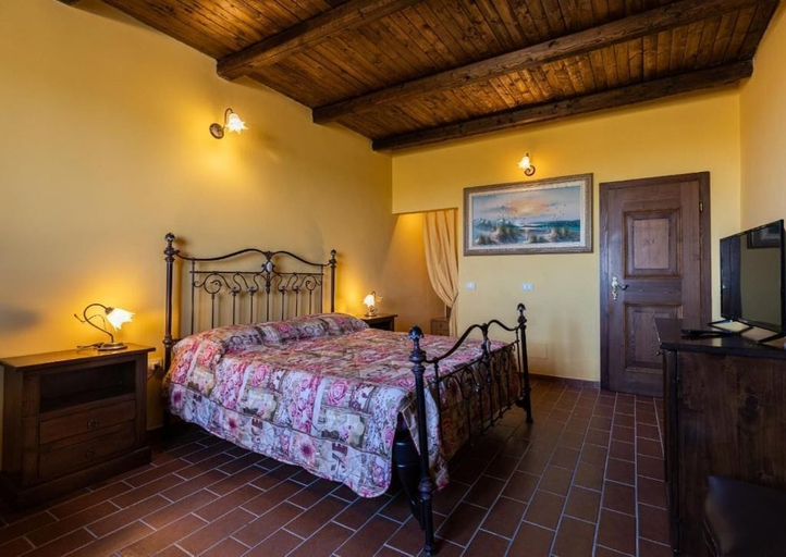 Bedroom 4, Castello di Petecciano, Teramo