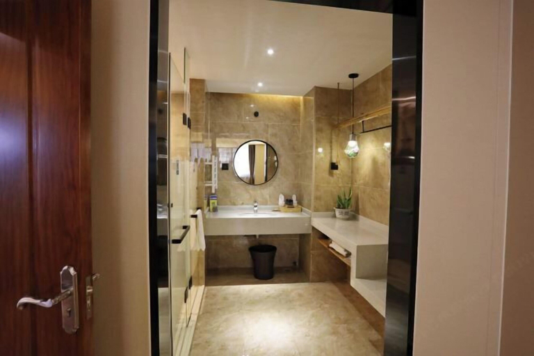 Bathroom 4, Rong'an International Hotel, Liuzhou