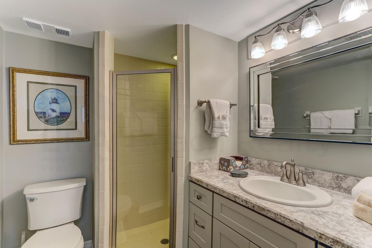 Bathroom 3, Oceans of Amelia, Nassau