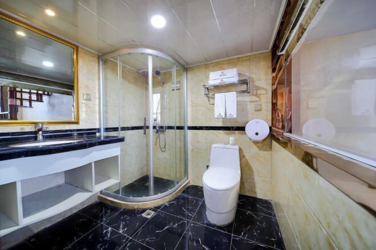 Bathroom 3, Jin'an Hotel, Zhangye