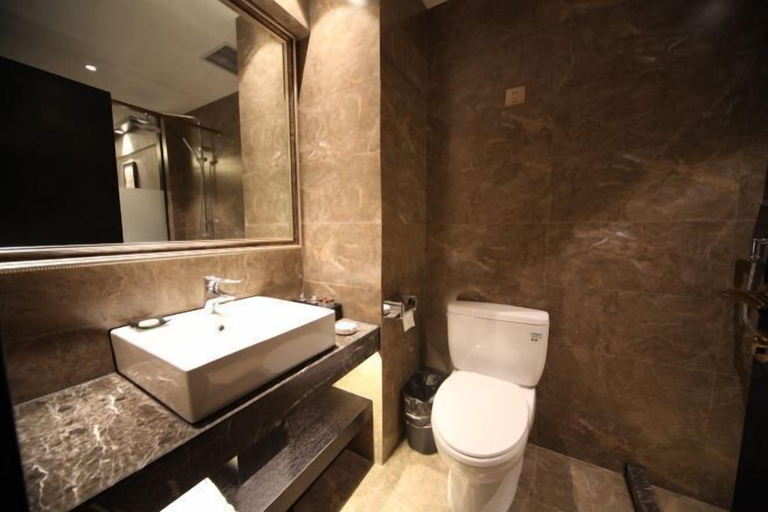 Bathroom 4, Yongsheng Business Hotel, Chaoyang