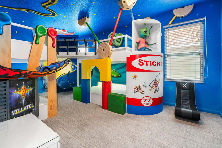 Family & Kids, Villa Near Parks with BBall Theme BR, Arcade, Theater, Polk