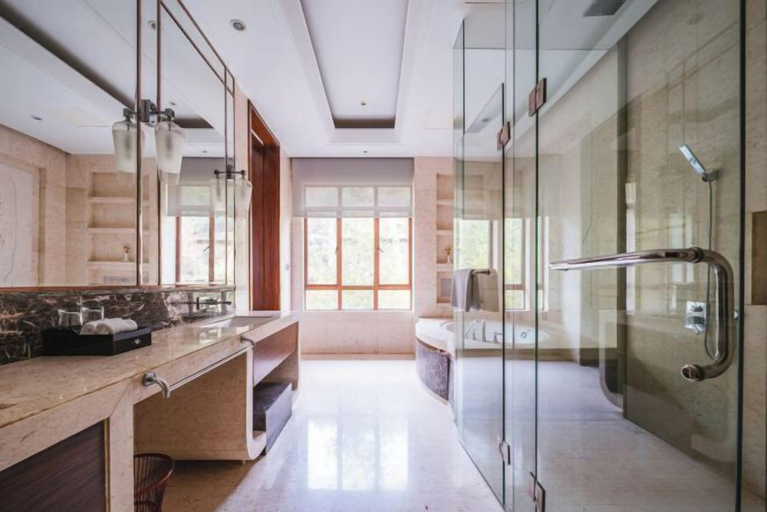 Bathroom 4, Dragon Tiger Villa, Yingtan