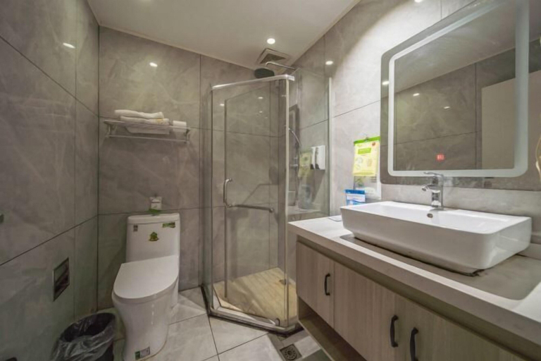 Bathroom 3, Yuedu Yizhan Fashion Hotel, Yichun