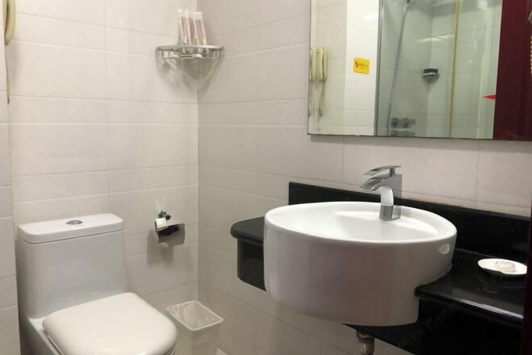 Bathroom 4, Guangrao Hotel, Dongying