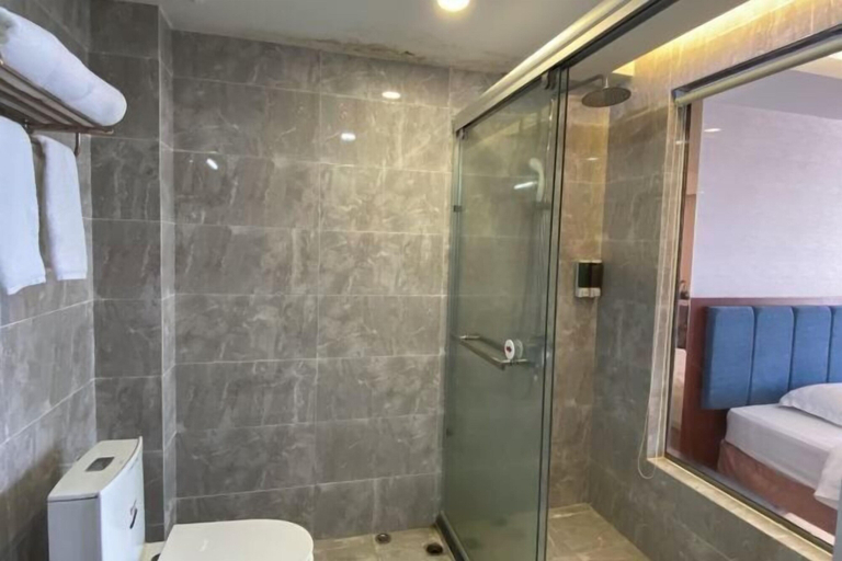 Bathroom 4, Lijing Haiwan Hotel, Shenzhen