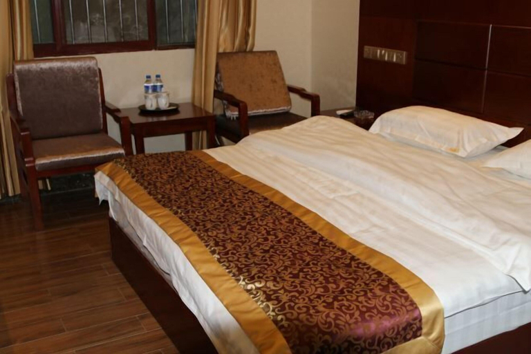Bedroom 5, Yongren Hongyuan Hotel, Chuxiong Yi