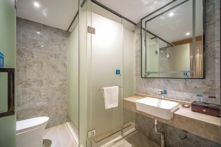 Bathroom 3, Hengfeng Boutique Hotel, Baise