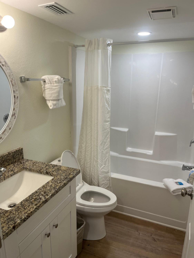 Bathroom 3, Tropical Sands Resort, Lee