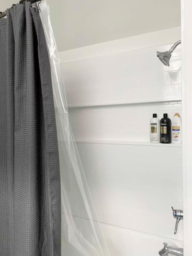 Bathroom 2, The Washington Apartments, Vanderburgh