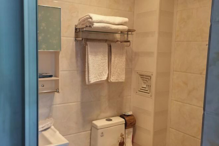 Bathroom 5, Hmyway, Dali Bai