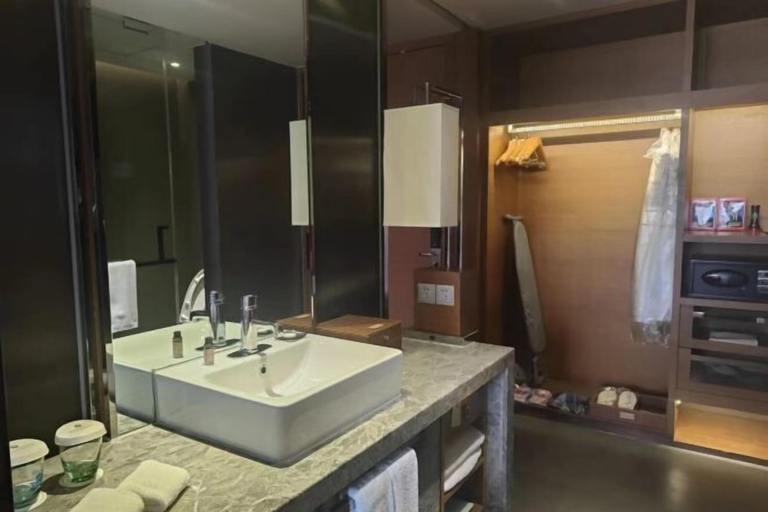 Bathroom 4, Kai Li Heaven-sent Resort Hotel, Qiandongnan Miao and Dong