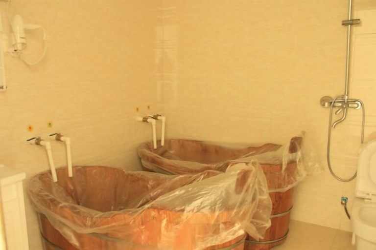 Bathroom 3, Wenquan Hostel, Anqing