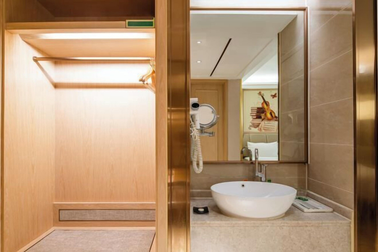 Bathroom 4, Vienna International Hotel, Chongqing