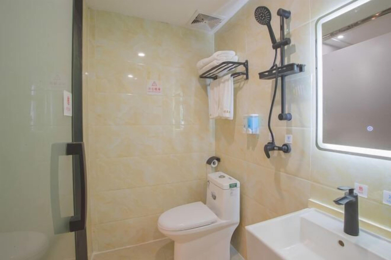 Bathroom 3, Penglai Hotel, Shenzhen