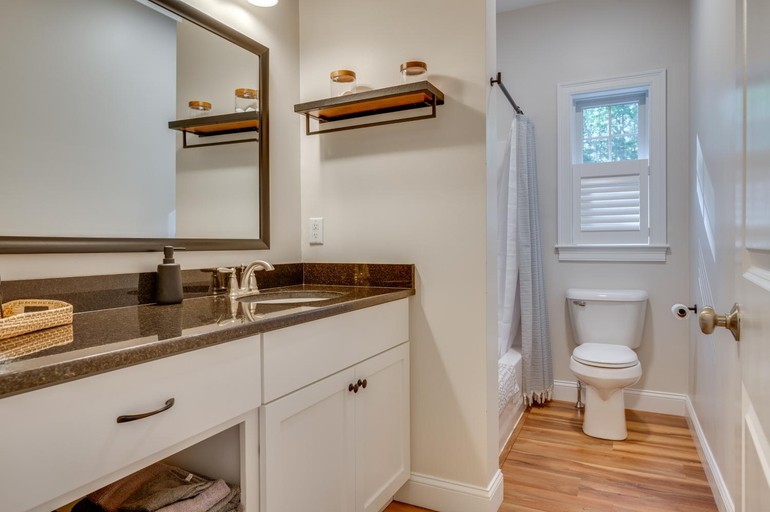Bathroom, Stylish Arundel Cottage, 6 Mi to Dock Square!, York