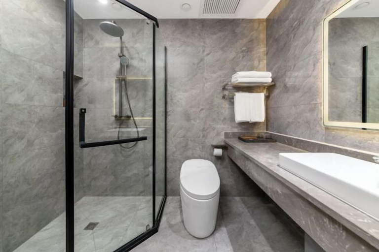 Bathroom 3, Huayulou International Hotel, Jiuquan