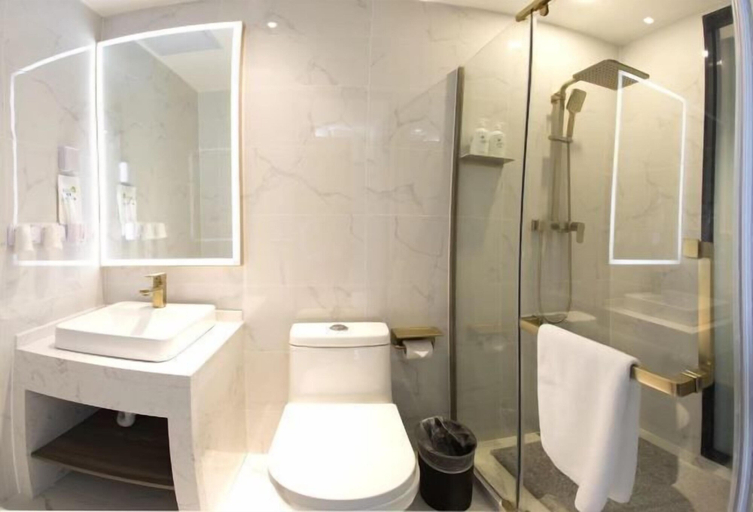 Bathroom 3, 7 Days Premium (Zibo Zichuan Hongtai), Zibo