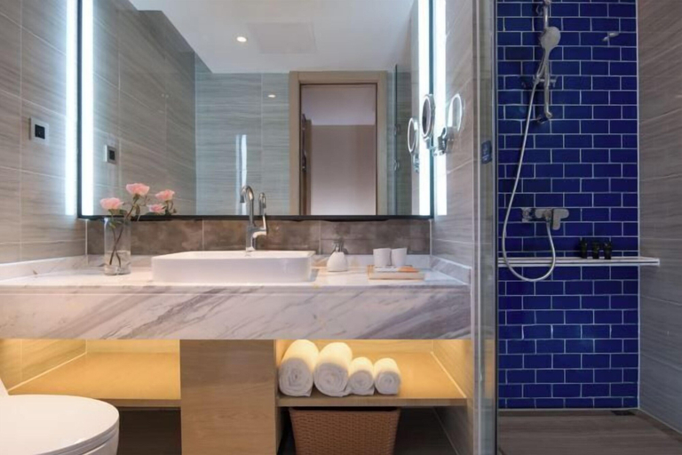 Bathroom 4, Kyriad Marvelous Hotel (Heyuan Wanlongcheng), Heyuan
