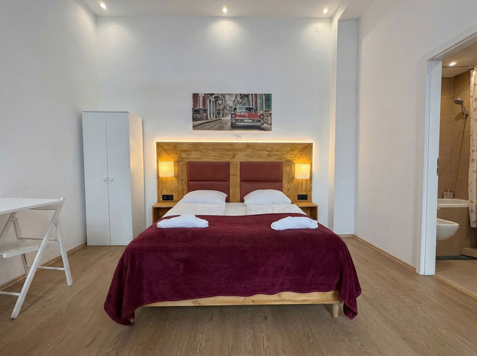 Room 5, Cozy Apartment for 3 Near Lugner City, Wien