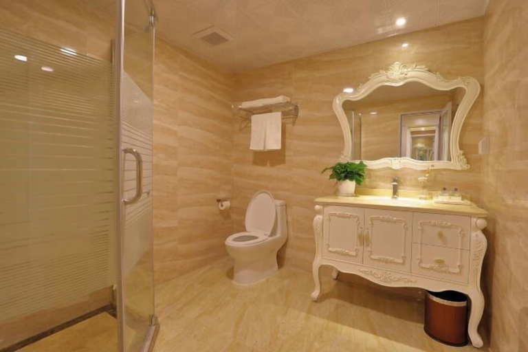 Bathroom 3, Hongxing Boutique Hotel, Shantou