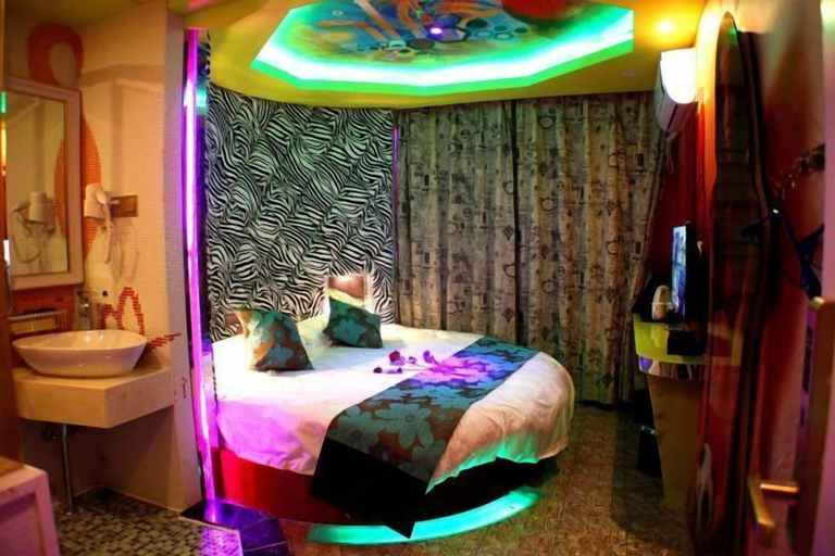 Bedroom 3, Manzhiya Theme Hotel (Shanghai Wanhangdu Road), Shanghai