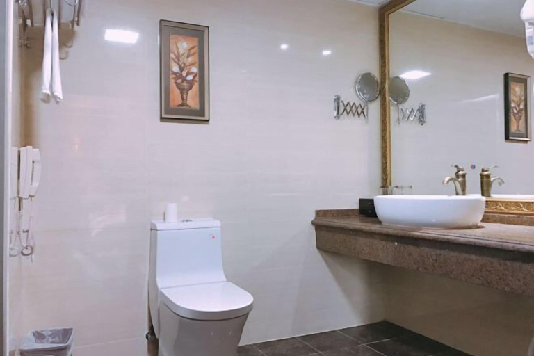 Bathroom 3, Qinghai Hotel, Shenzhen