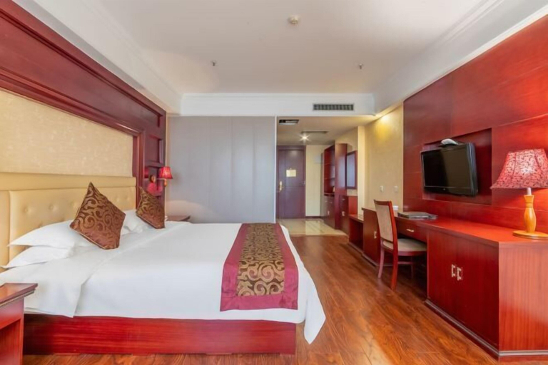 Bedroom 3, Blue Ocean Hotel, Tangshan