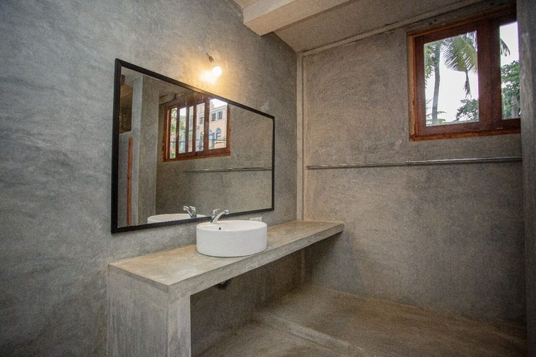 Bathroom 3, Mealanies House, Habaraduwa
