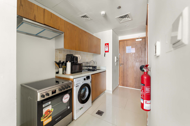 Room 3, Silkhaus Holiday Studio Stay in Julphar Tower, Abu Dhabi City