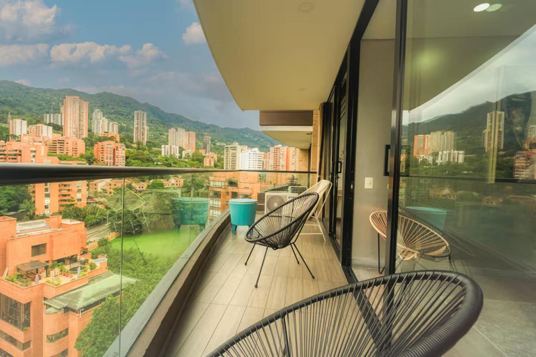 Others 4, CLASS Suites, Medellín