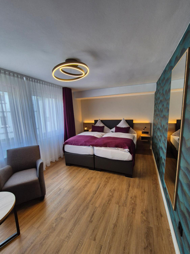 Bedroom 3, Hotel Restaurant Wolfsschlucht GmbH, Euskirchen