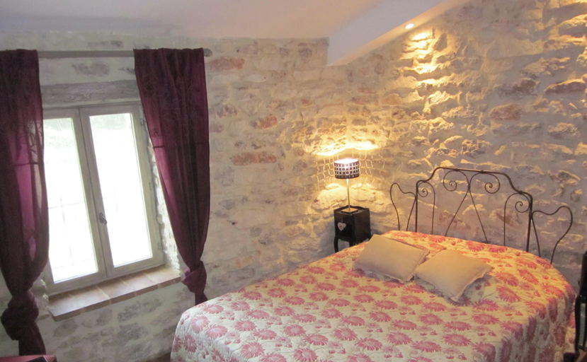 Bedroom 4, A la Maison D'hôtes, Drôme