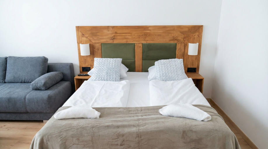 Room 4, Comfort Flat for 3 Near Lugner City, Wien