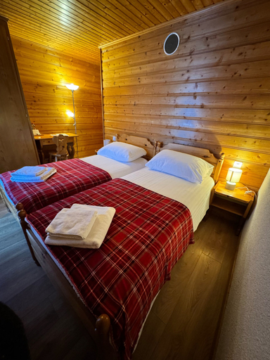 Bedroom 3, Hotel La Tour d'Aï, Aigle