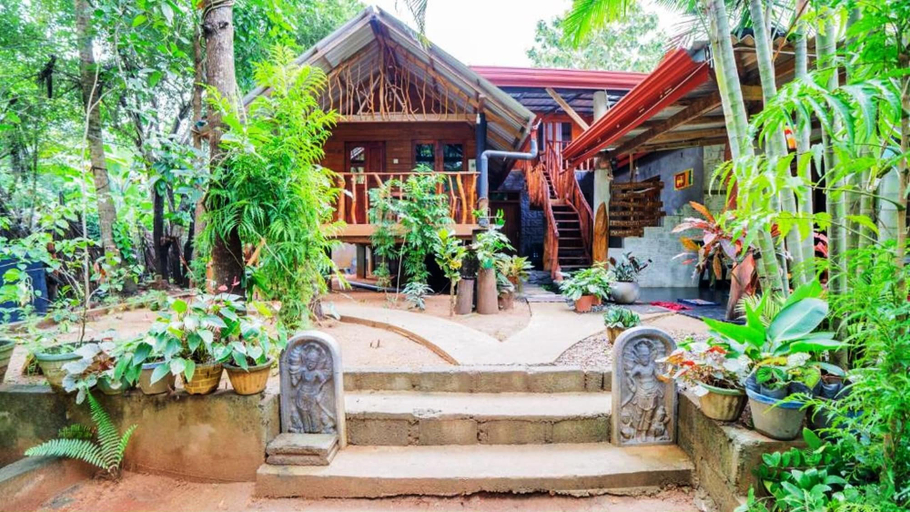 Property grounds 2, Shan Homestay, Dambulla