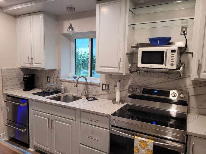 Private kitchen 5, Bahia Del Sol Condo, Hillsborough