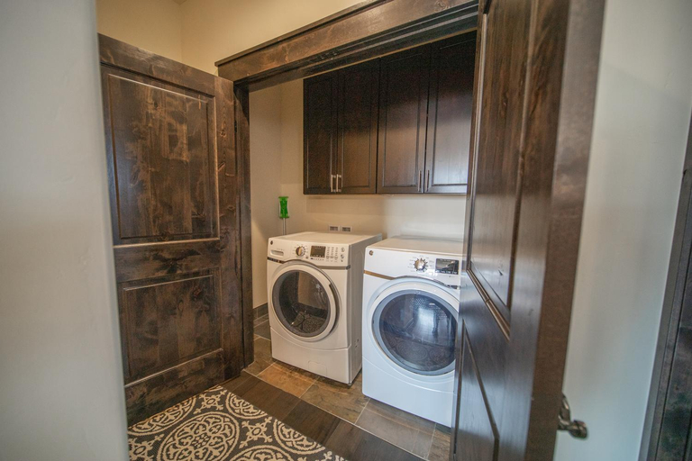 Bathroom 3, Alders 42 Outpost Dr, Summit