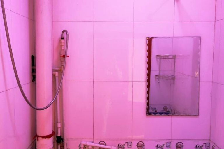 Bathroom 3, Qixia Honghua Hotel, Yantai