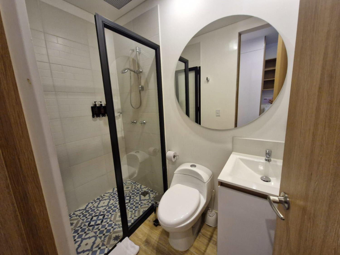 Bathroom 2, Next Living Chapinero - Terraza & Co-Working, Santafé de Bogotá