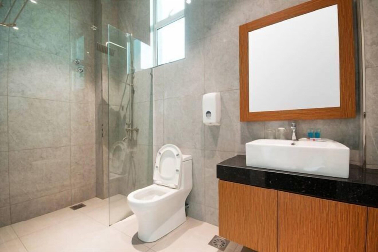 Bathroom 3, Villa Chee, Sabak Bernam