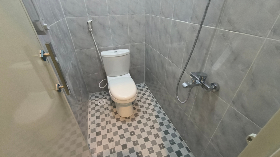 Bathroom 5, Jo'Kostel Family Living Solo, Solo